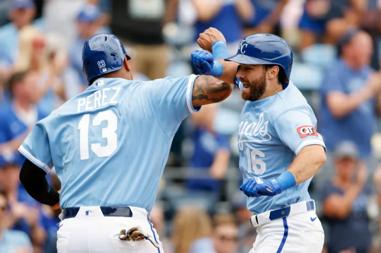 Loftin and Rave HRs, Isbel's 3 RBIs help Royals win 8th straight game, over Tigers